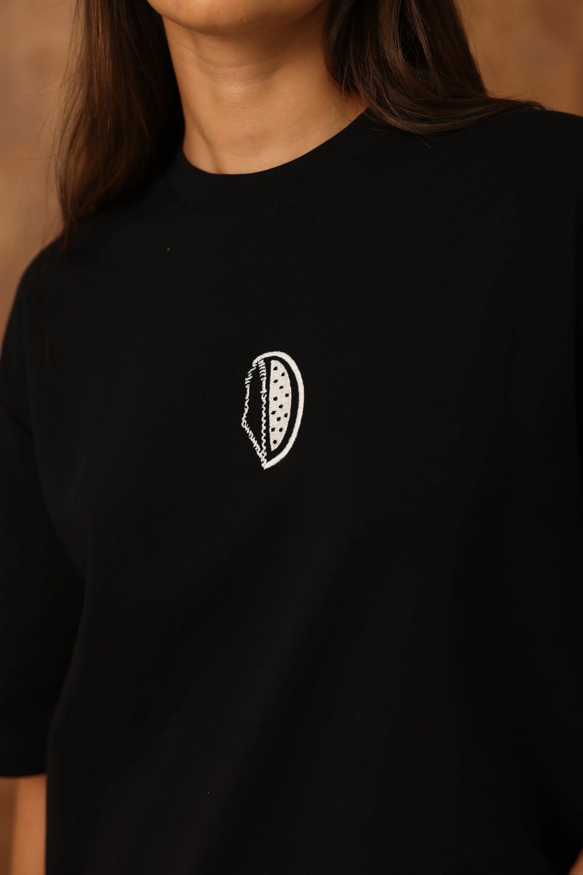 The Voice Tee - Black full original studio photo 1070