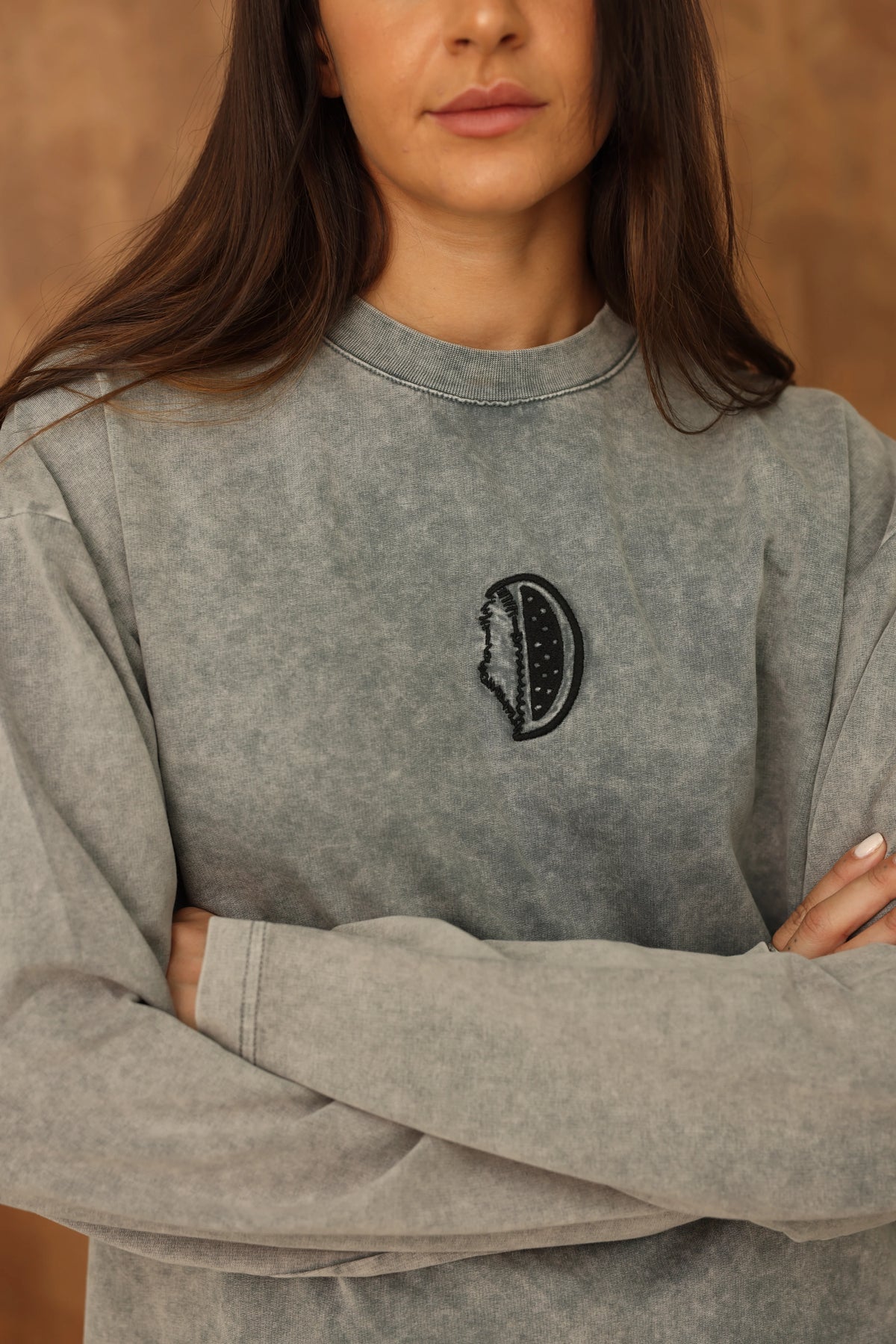 just-do-it-long-sleeve-washed full studio photograph 1170