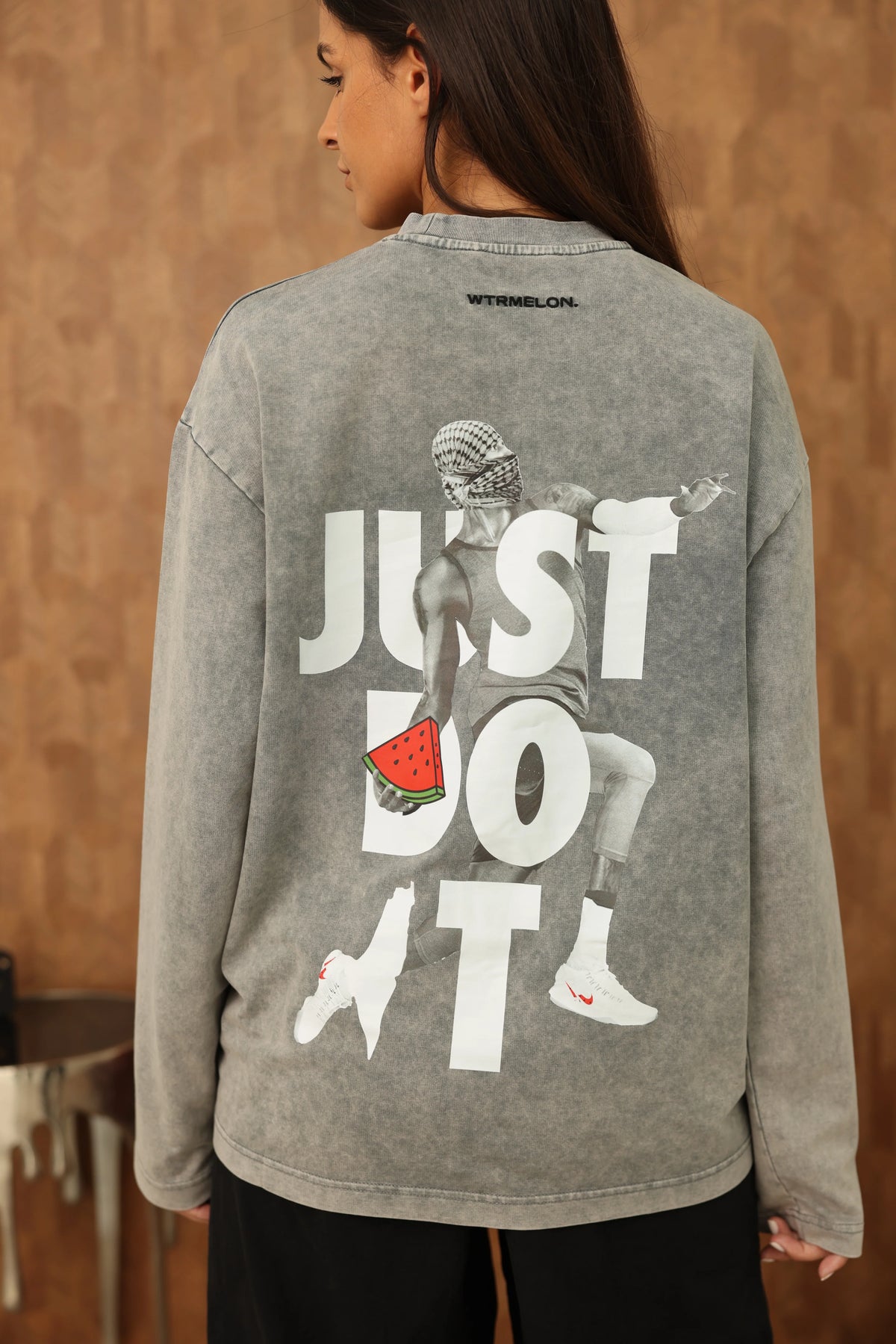 just-do-it-long-sleeve-washed full studio photograph 1194