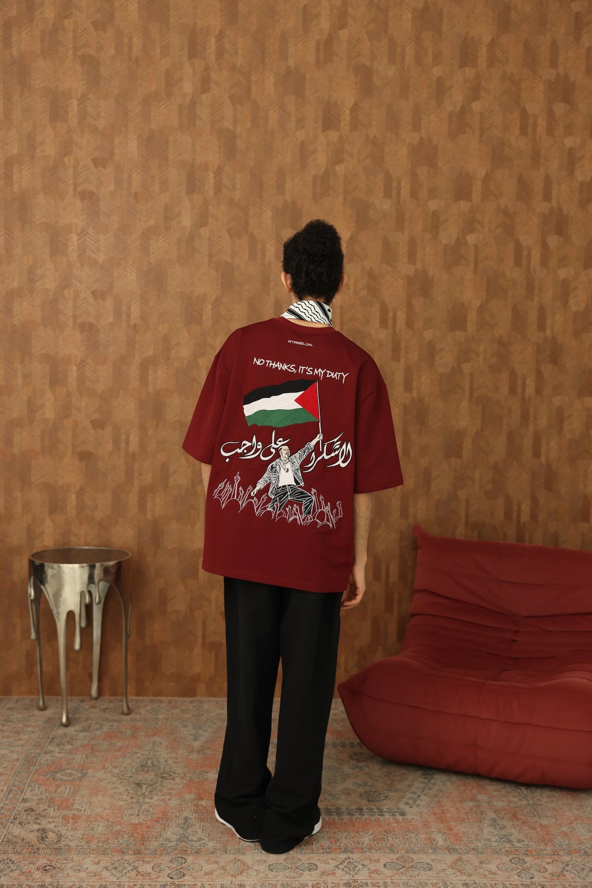 The Voice Tee - Bordeaux full original studio photo 1414