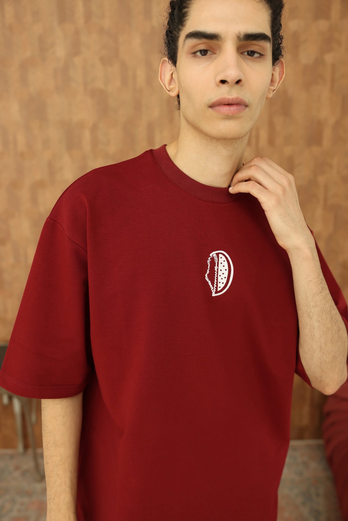 Mona Lisa Tee - Bordeaux full original studio photo 1480