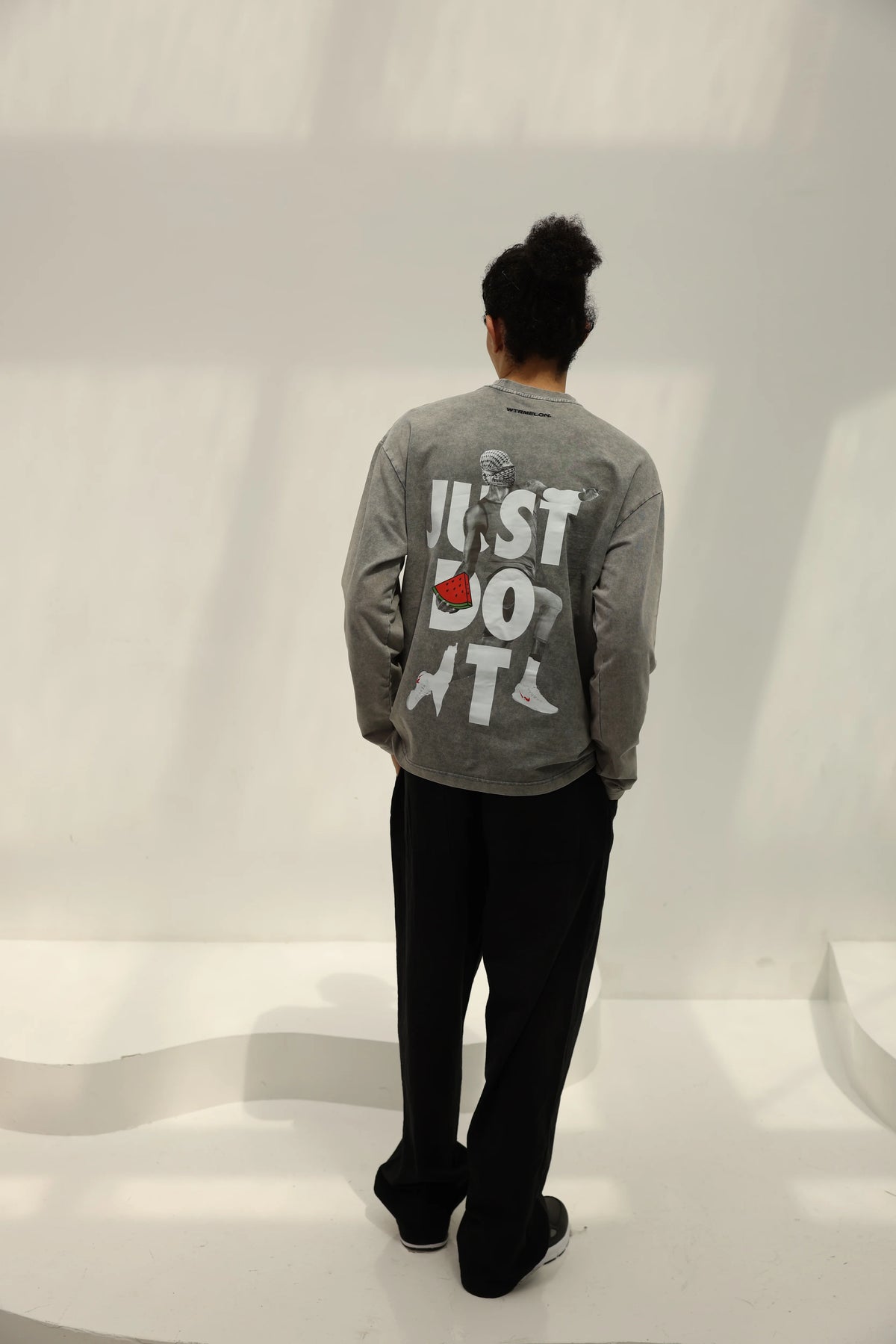 just-do-it-long-sleeve-washed full studio photograph 307